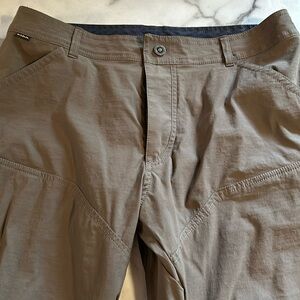 KUHL Renegade Pants - Relaxed Fit - 36 X 30. Army Green.